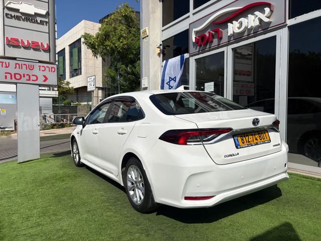 טויוטה קורולה