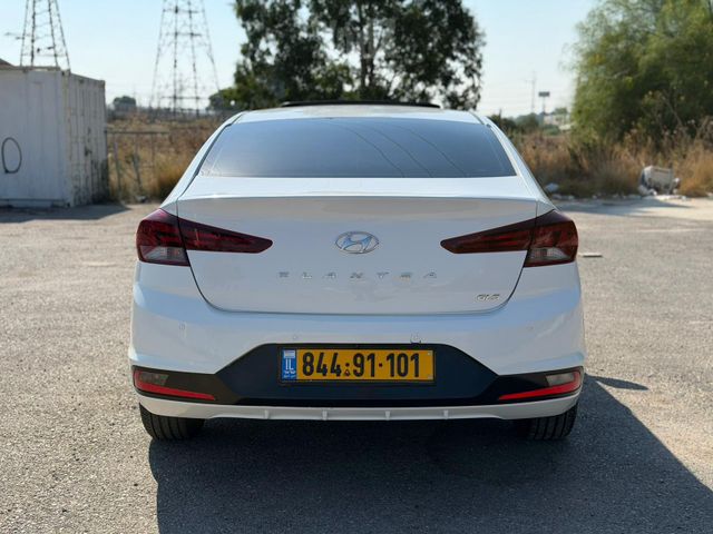 יונדאי אלנטרה