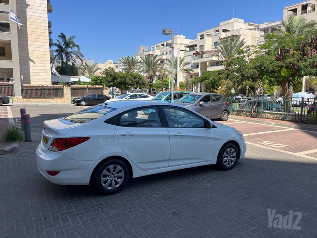 יונדאי אקסנט i25