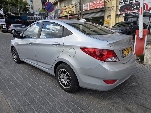 יונדאי אקסנט i25