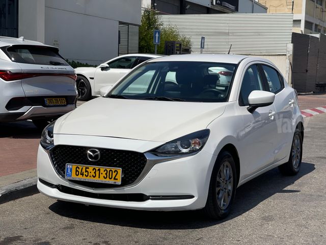 מודעת רכב מאזדה 2