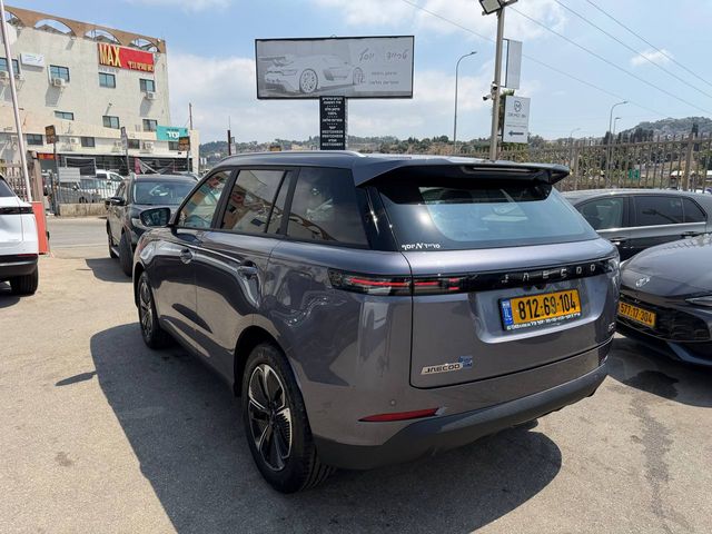 ג'אקו J5