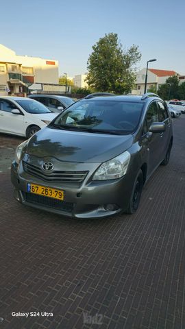 מודעת רכב טויוטה ורסו