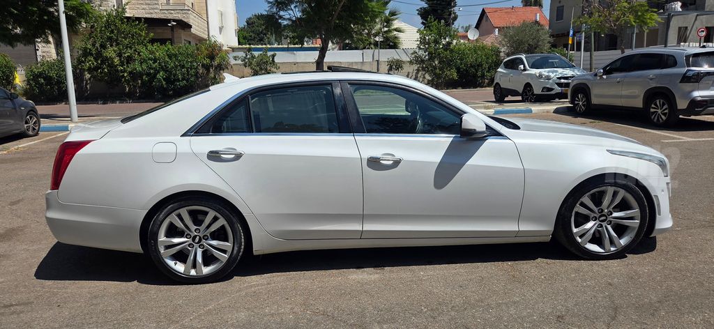 קאדילק CTS