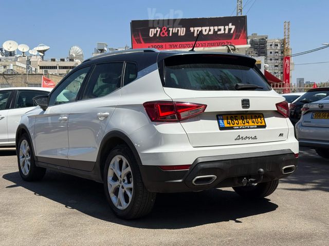 סיאט ארונה