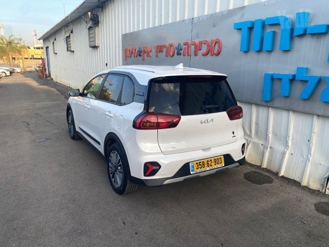 קיה נירו פלוס