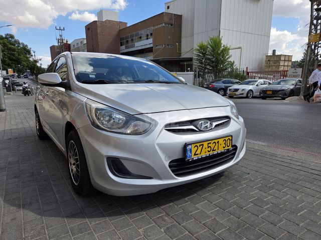 יונדאי אקסנט i25