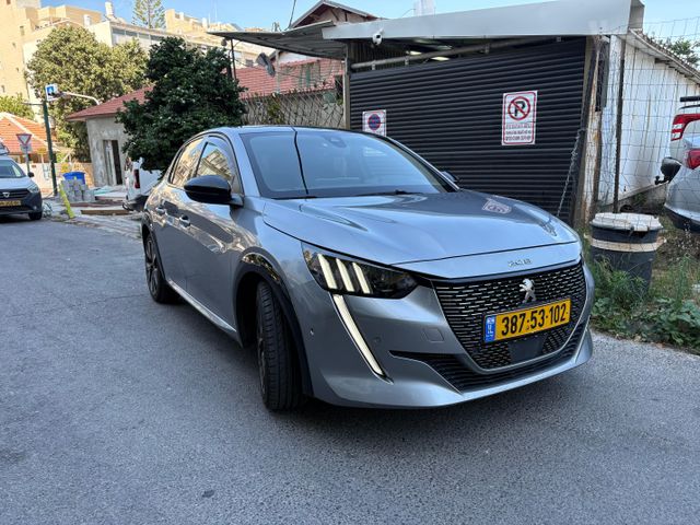 פיג'ו 208