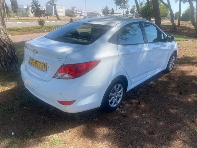 יונדאי אקסנט i25