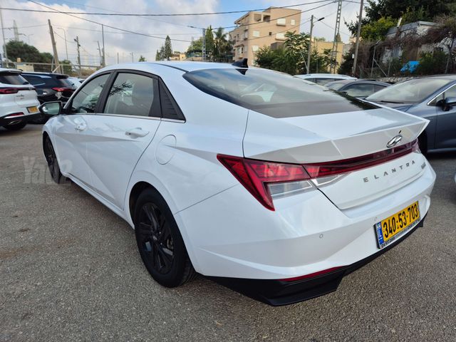 יונדאי אלנטרה