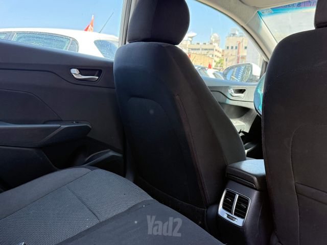 יונדאי אקסנט i25