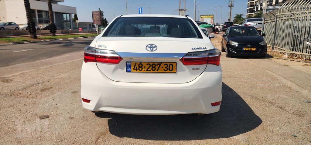 טויוטה קורולה