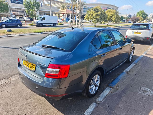 סקודה אוקטביה
