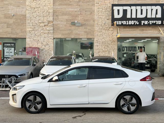 יונדאי איוניק