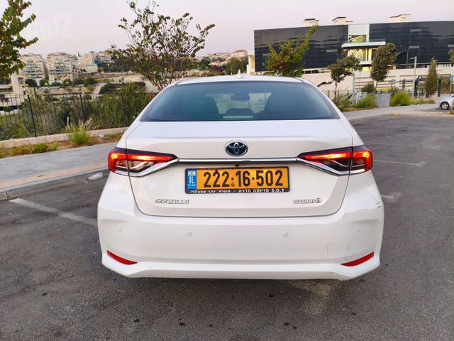 טויוטה קורולה