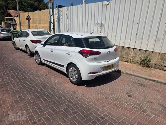 מודעת רכב יונדאי i20