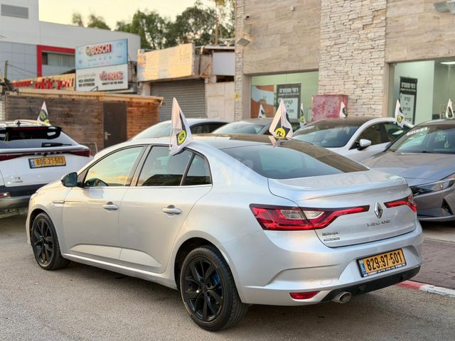 רנו מגאן