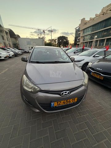 מודעת רכב יונדאי i20
