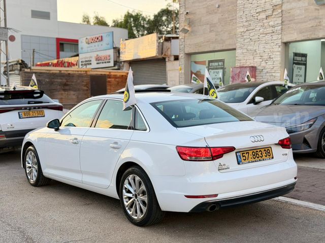 אאודי A4