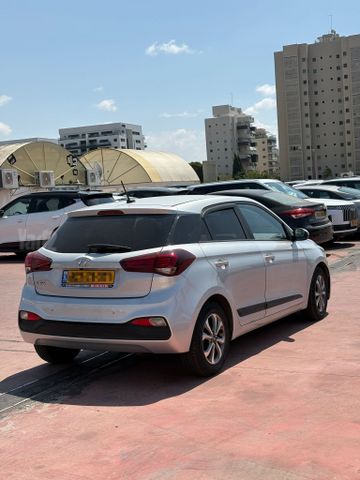 יונדאי i20