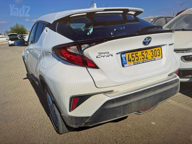 מודעת רכב טויוטה C-HR