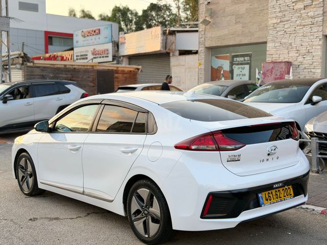 יונדאי איוניק