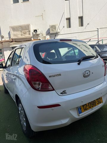 יונדאי i20