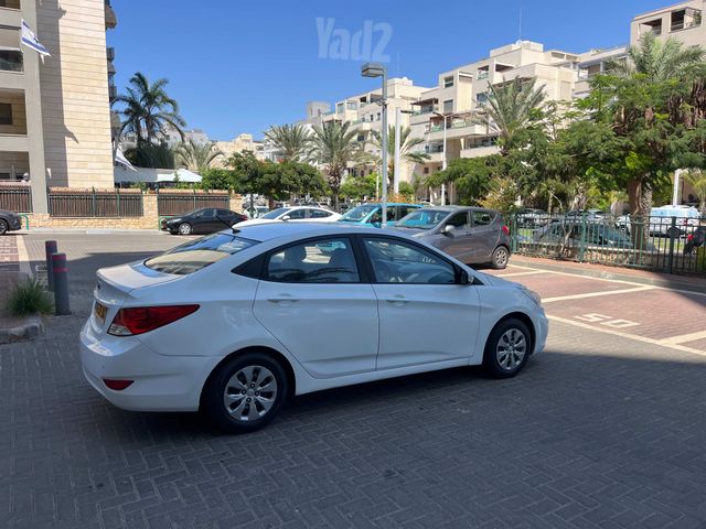 יונדאי אקסנט i25