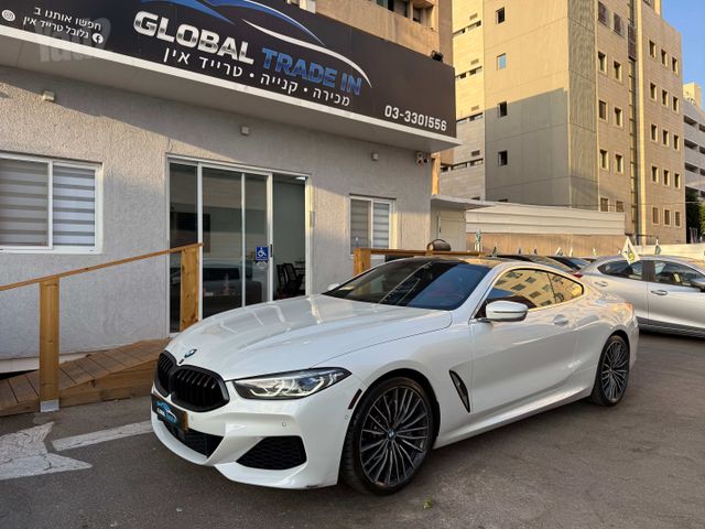 מודעת רכב ב מ וו סדרה 8