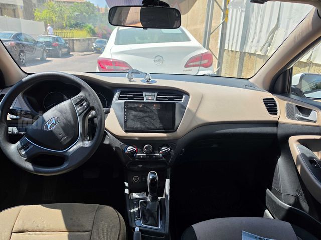 יונדאי i20