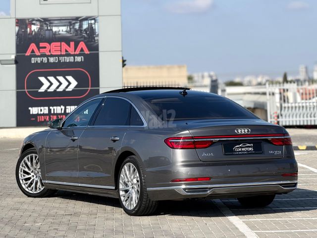 אאודי A8