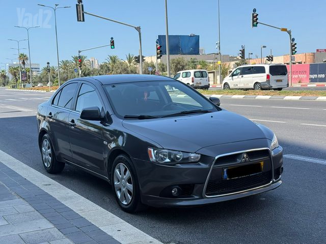 מיצובישי לנסר