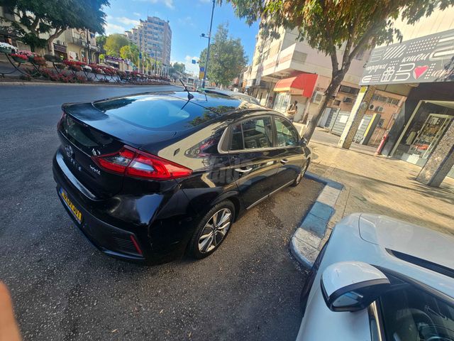 יונדאי איוניק