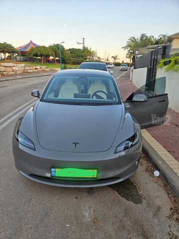 טסלה מודל 3