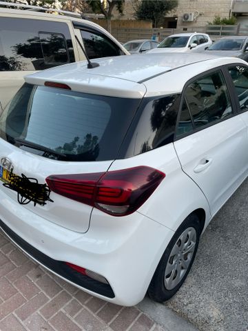 יונדאי i20