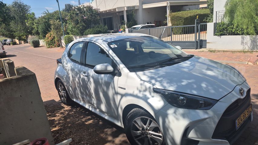 טויוטה יאריס