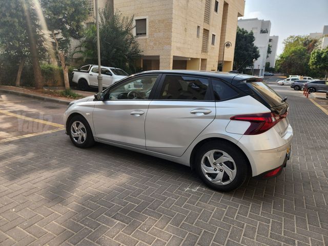 יונדאי i20