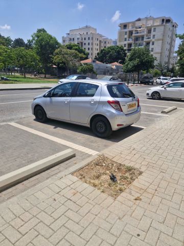 טויוטה יאריס