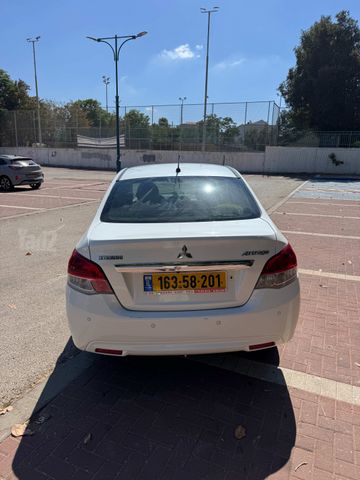 מיצובישי אטראז'