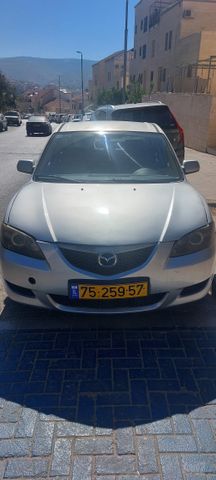מודעת רכב מאזדה 3