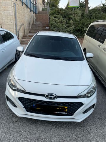 מודעת רכב יונדאי i20