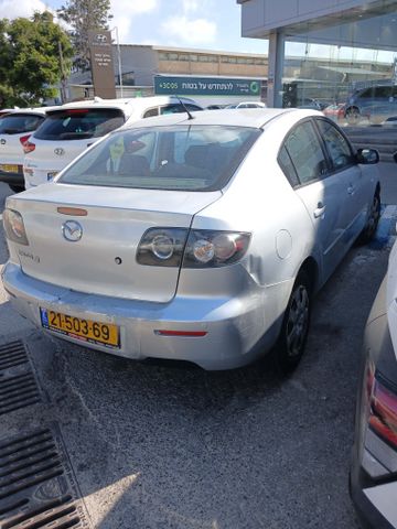 מודעת רכב מאזדה 3