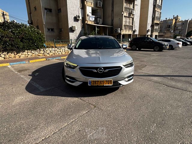 אופל אינסיגניה
