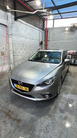מודעת רכב מאזדה 3