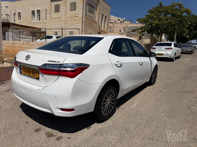 טויוטה קורולה