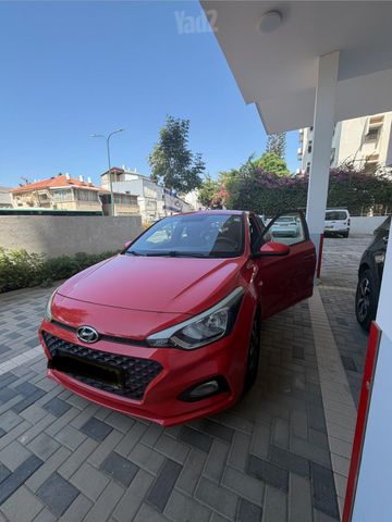 מודעת רכב יונדאי i20