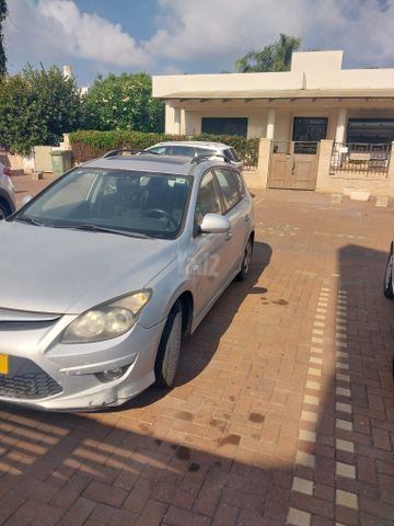 יונדאי i30