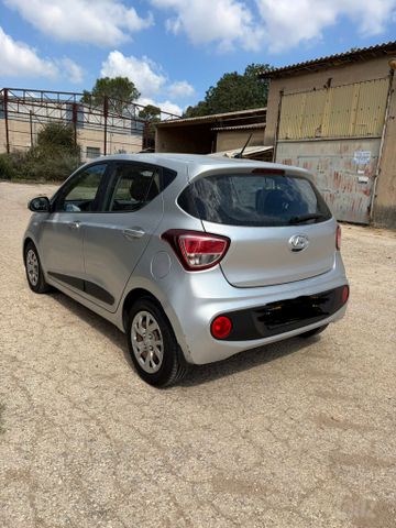 יונדאי i10