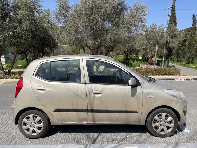 יונדאי i10