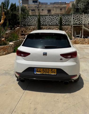 מודעת רכב סיאט לאון